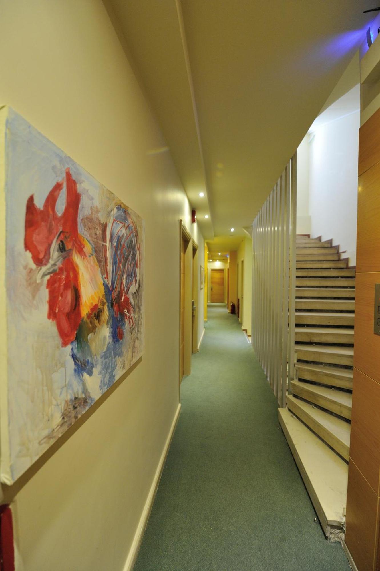 Adonis City Hotel Pátra Eksteriør bilde